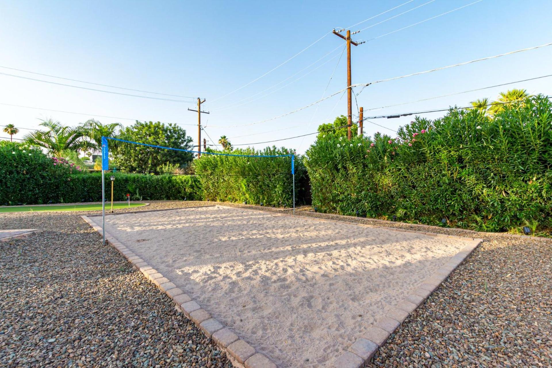 Holiday home New Windsor Modern Retreat Pool Volleyball Scottsdale