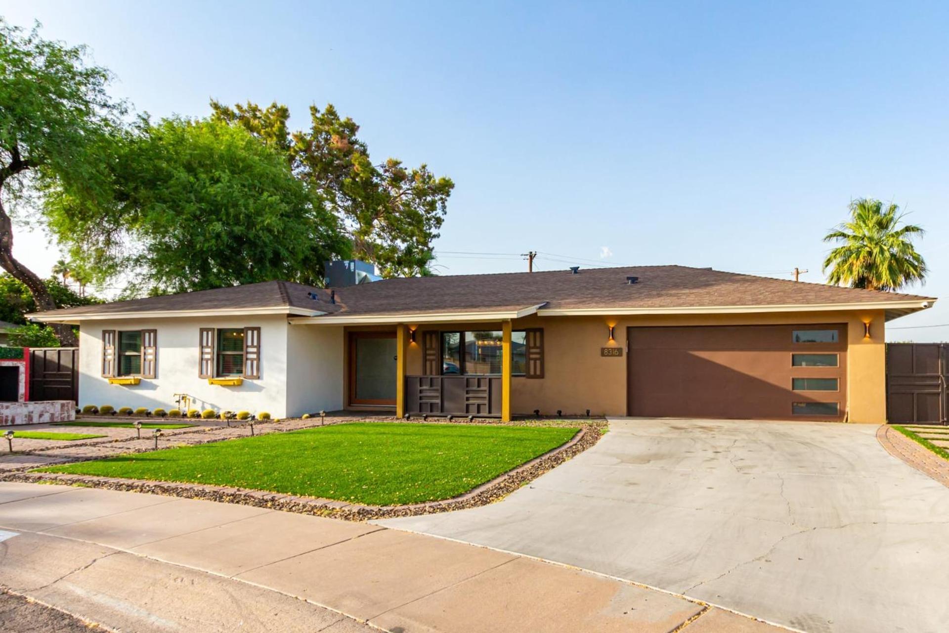 New Windsor Modern Retreat Pool Volleyball Holiday home Scottsdale